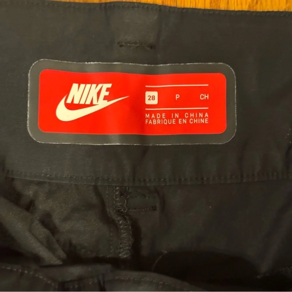 Nike Men's Black Jogger Pants Size 28